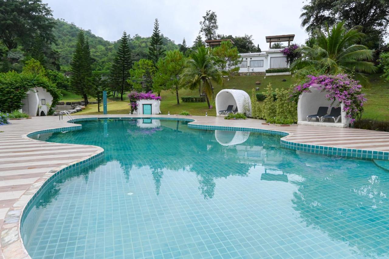 Swiss Valley Hip Resort Suan Phueng Eksteriør billede