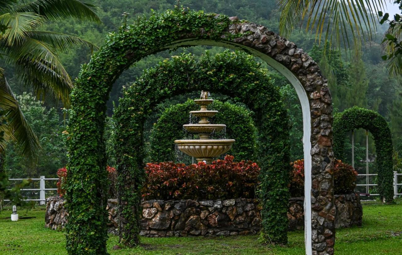 Swiss Valley Hip Resort Suan Phueng Eksteriør billede