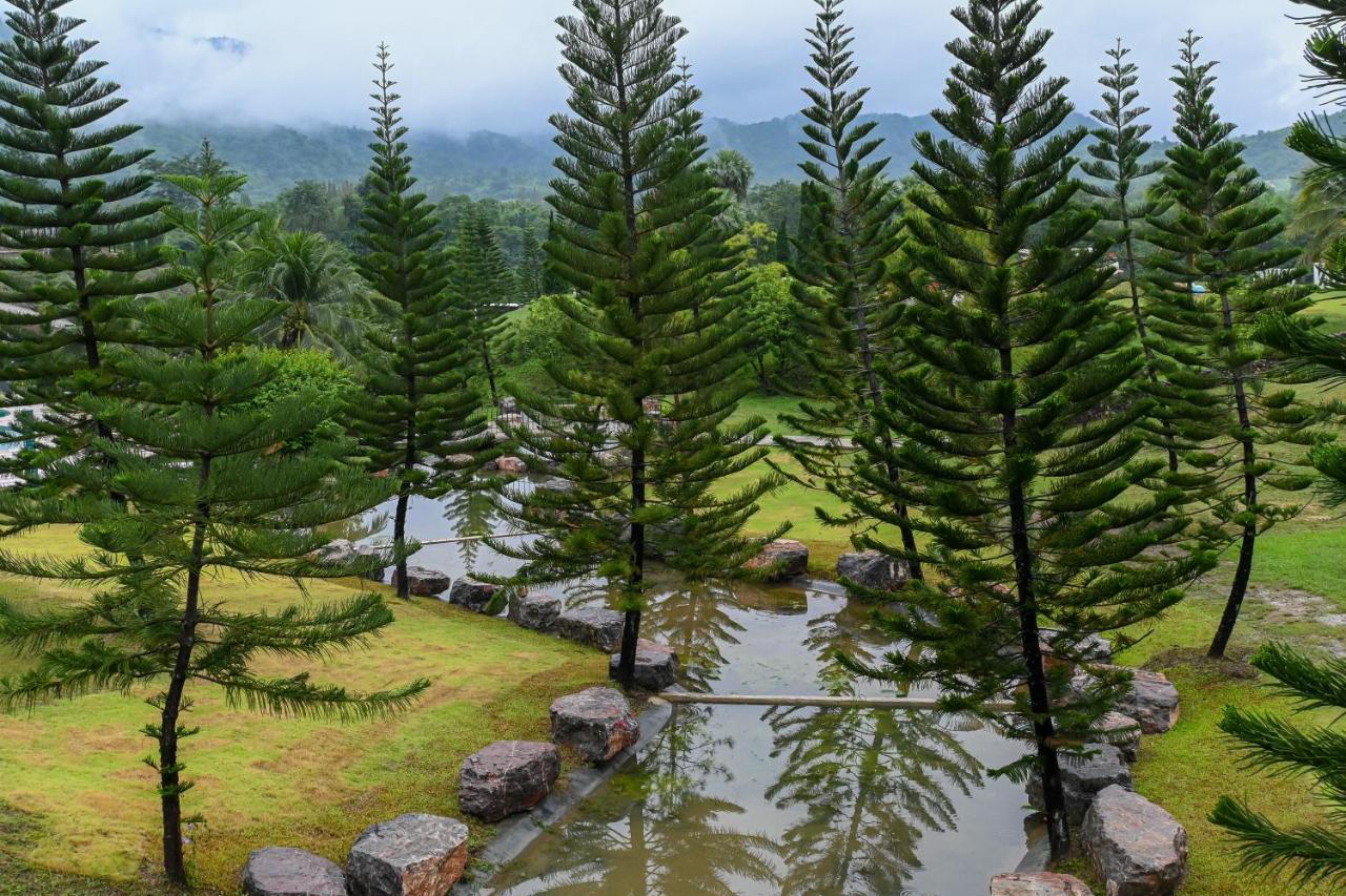 Swiss Valley Hip Resort Suan Phueng Eksteriør billede