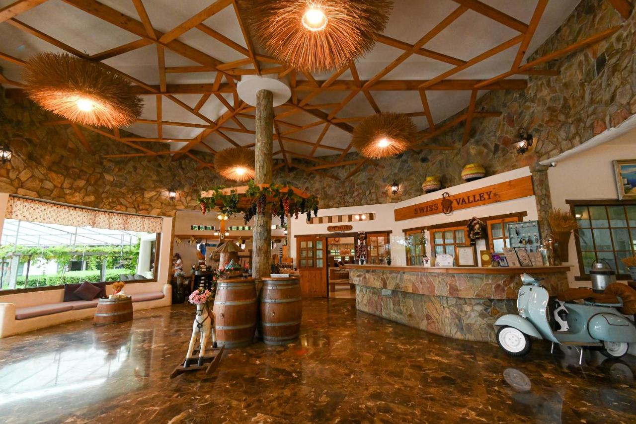 Swiss Valley Hip Resort Suan Phueng Eksteriør billede