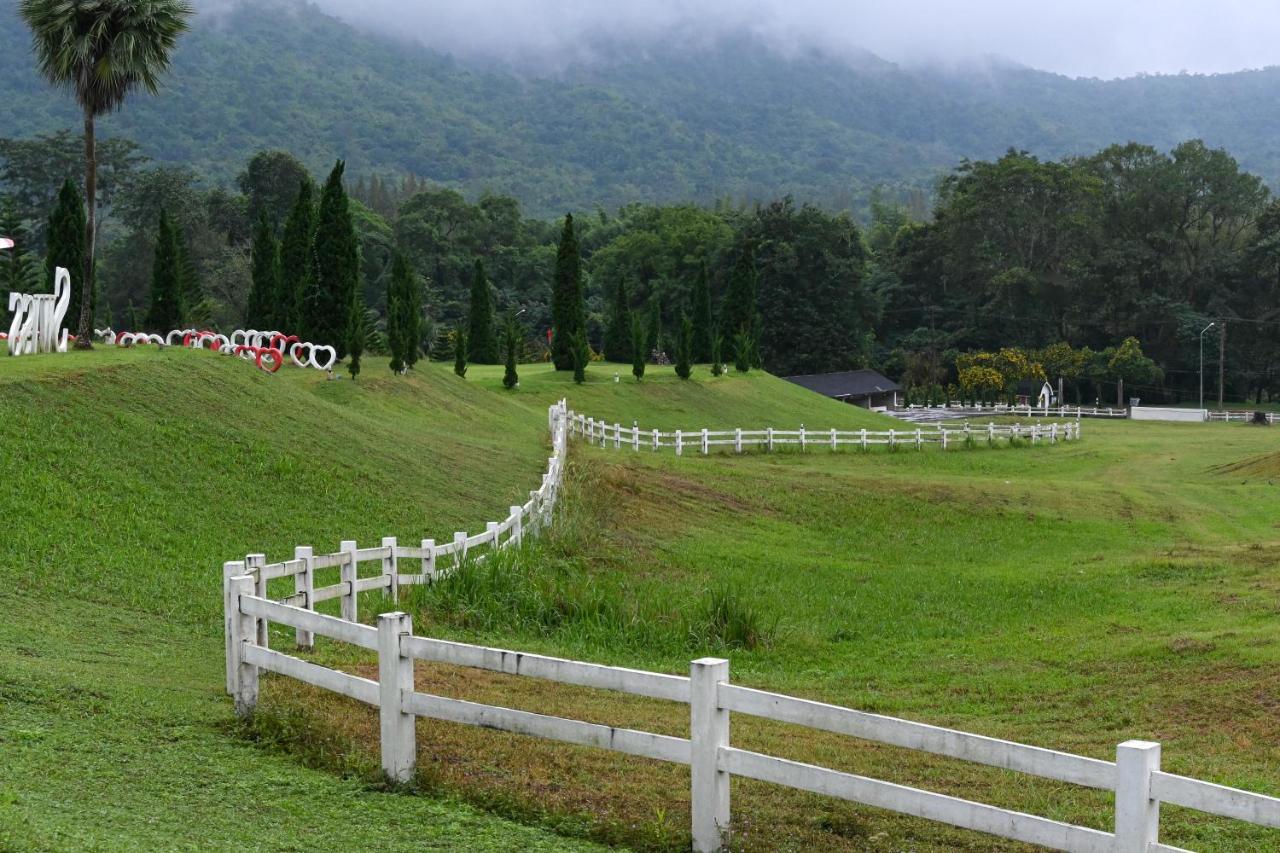 Swiss Valley Hip Resort Suan Phueng Eksteriør billede